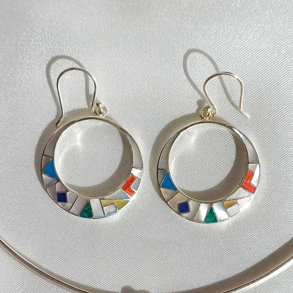 calendario oval earrings