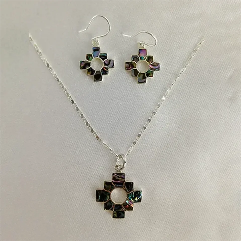 Chakana Abalon Set of pendant and earrings